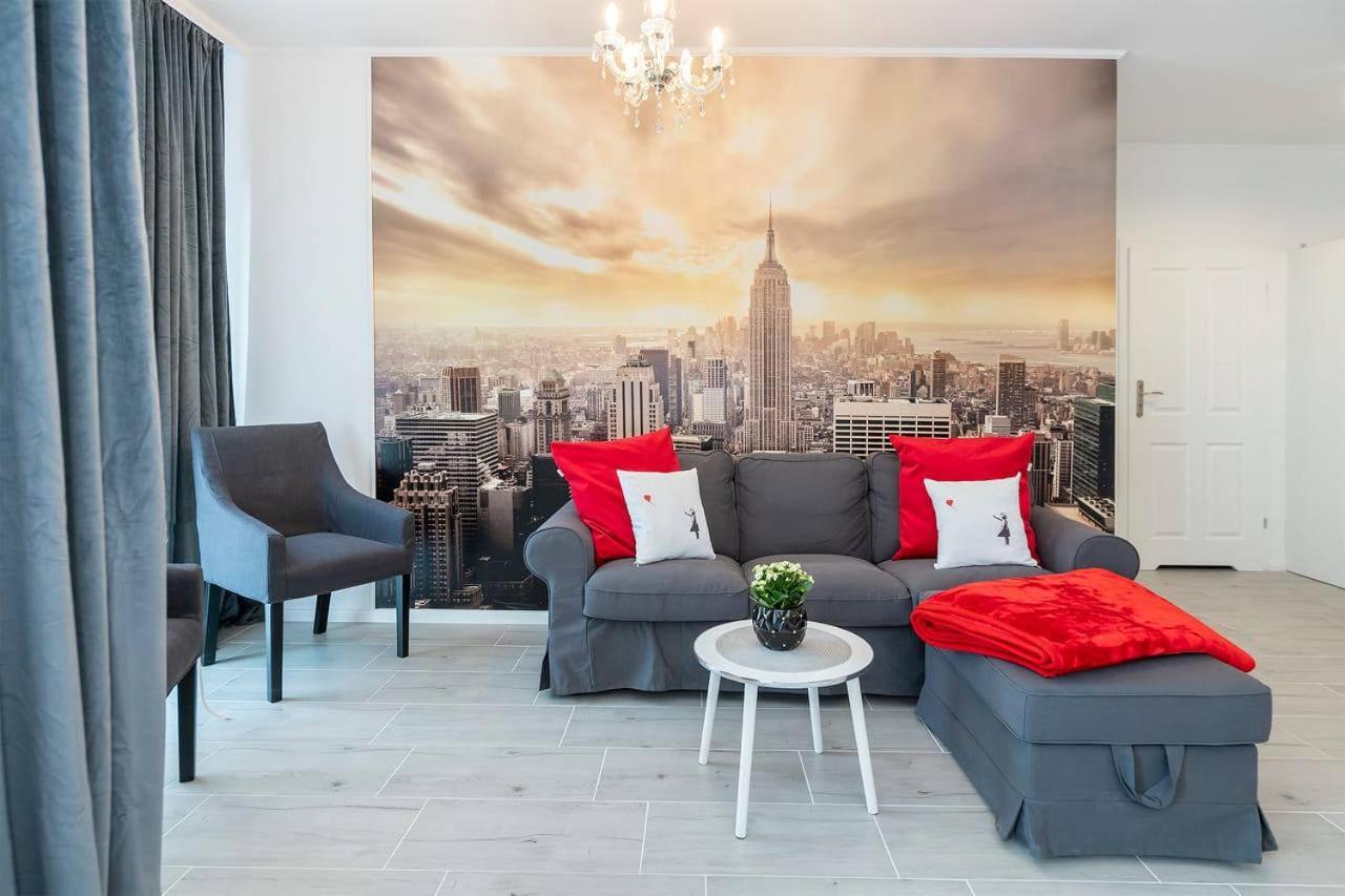 Banksy Apartment - Ilumino Łódź Extérieur photo